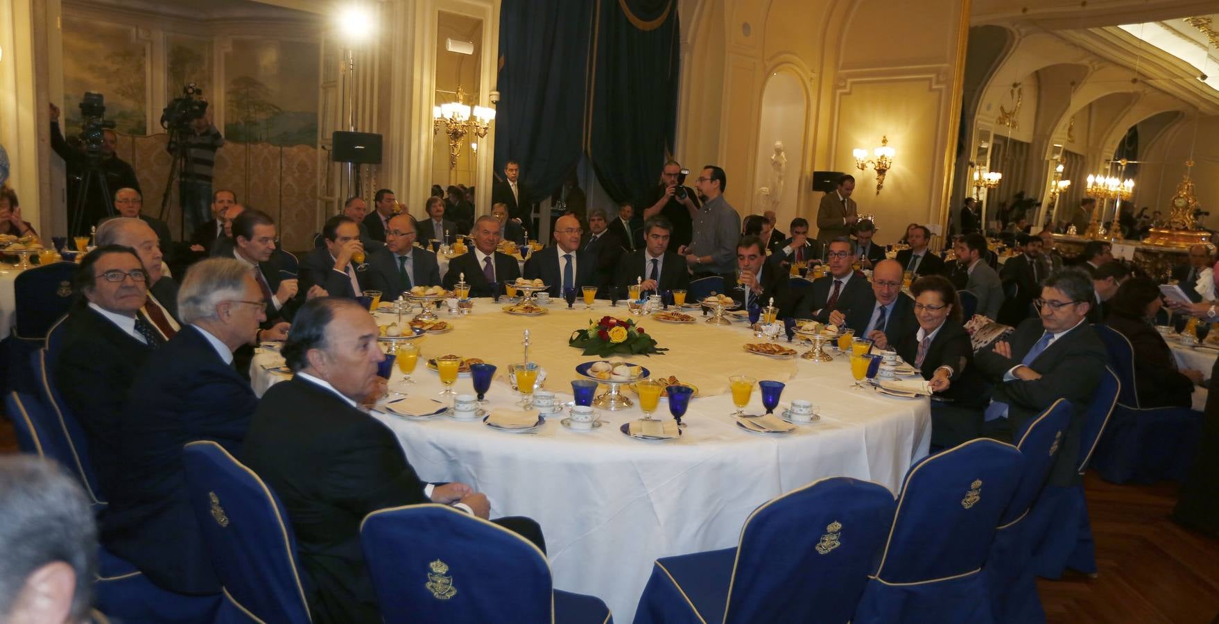 El director de El Norte de Castilla pronuncia en el hotel Ritz de Madrid la conferencia estrella del 160 aniversario de la fundación del diario (1/2)