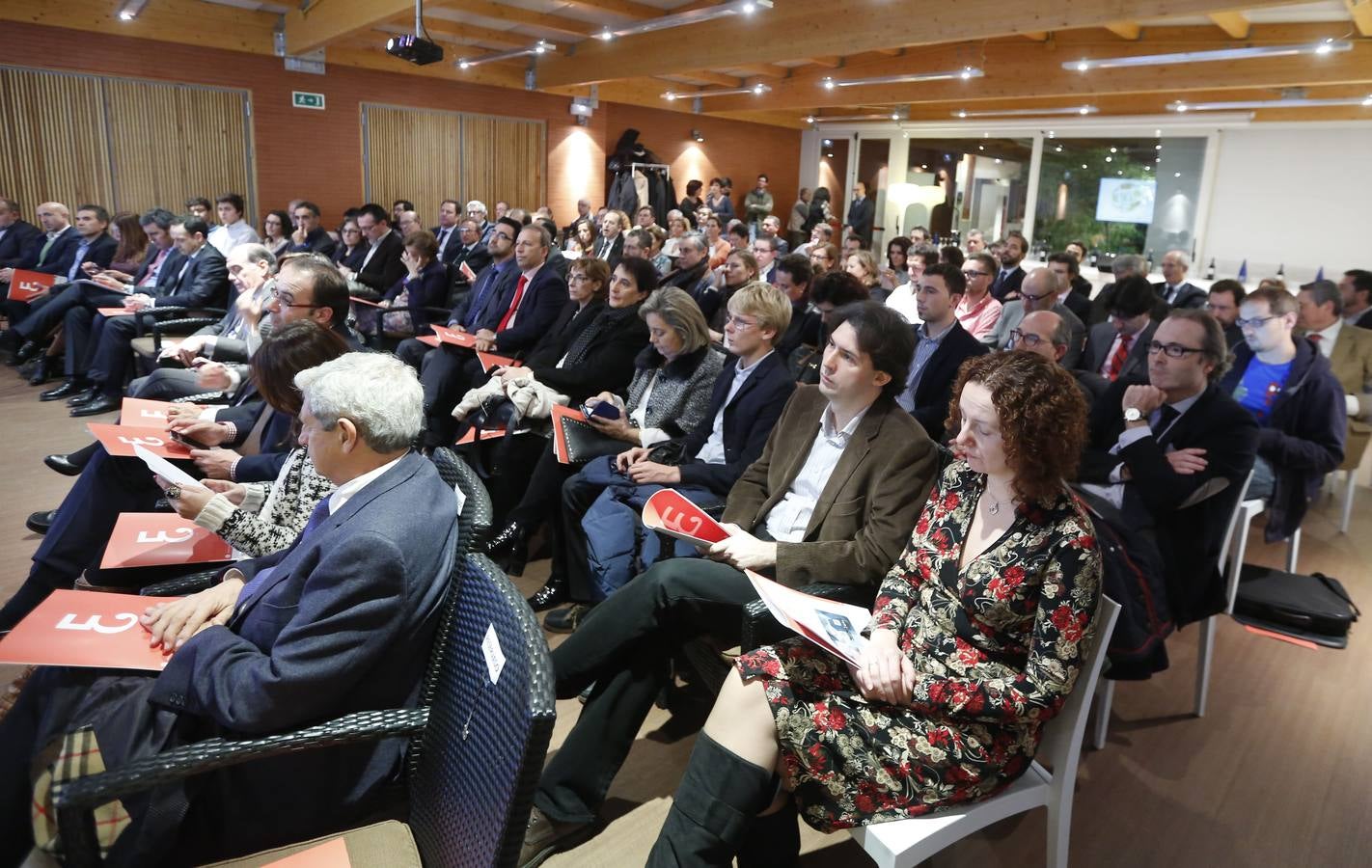 El Colegio de Economistas de Valladolid presenta una App que permite disponer de toda la información económica de la región