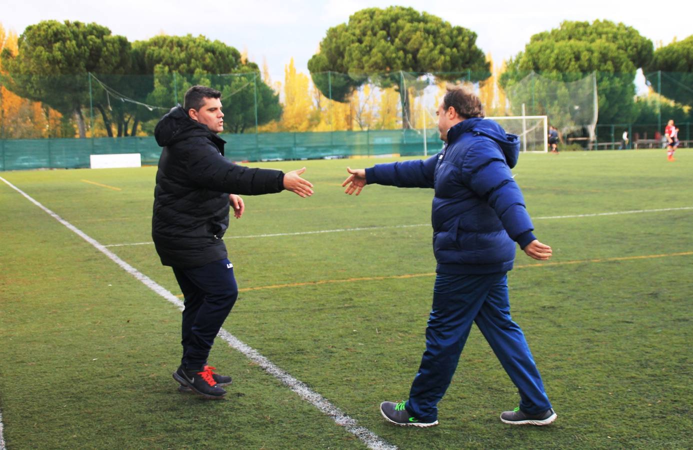 Partido de fútbol entre el Villa de Simancas y el Cristo Atlético (1-1)