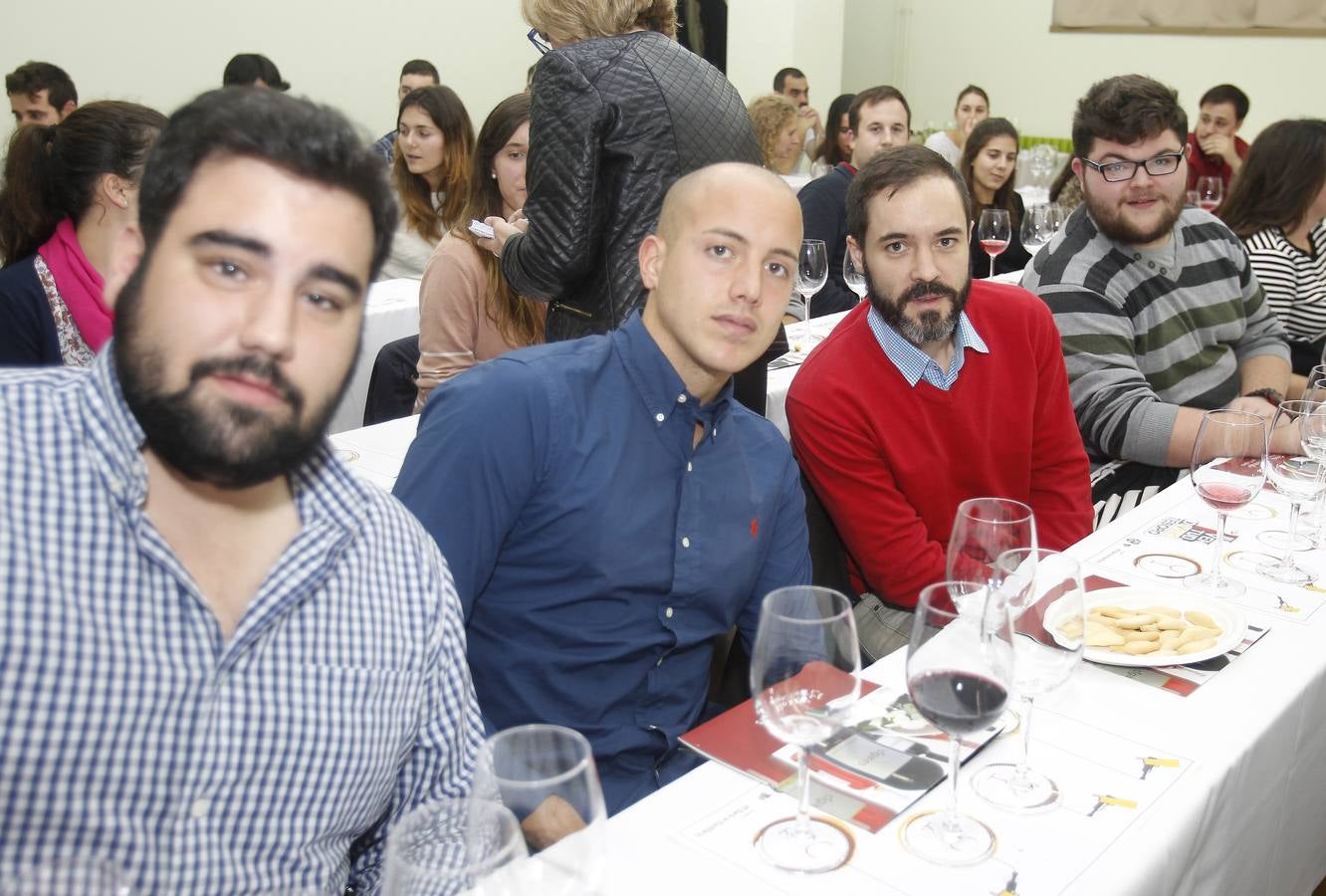 Javier de Castro, el italiano Carmine De Tommaso, Miguel Rivero y Samuel Benito, alumnos de Enología.