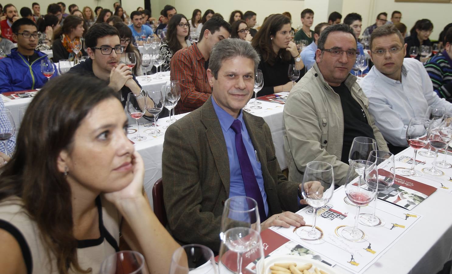 Rocío Bustamante (El Norte), los hosteleros y sumilleres José Antonio León y Jesús Villarrubia, y Raúl Escudero (gerente del Consejo Regulador de la DO Cigales).