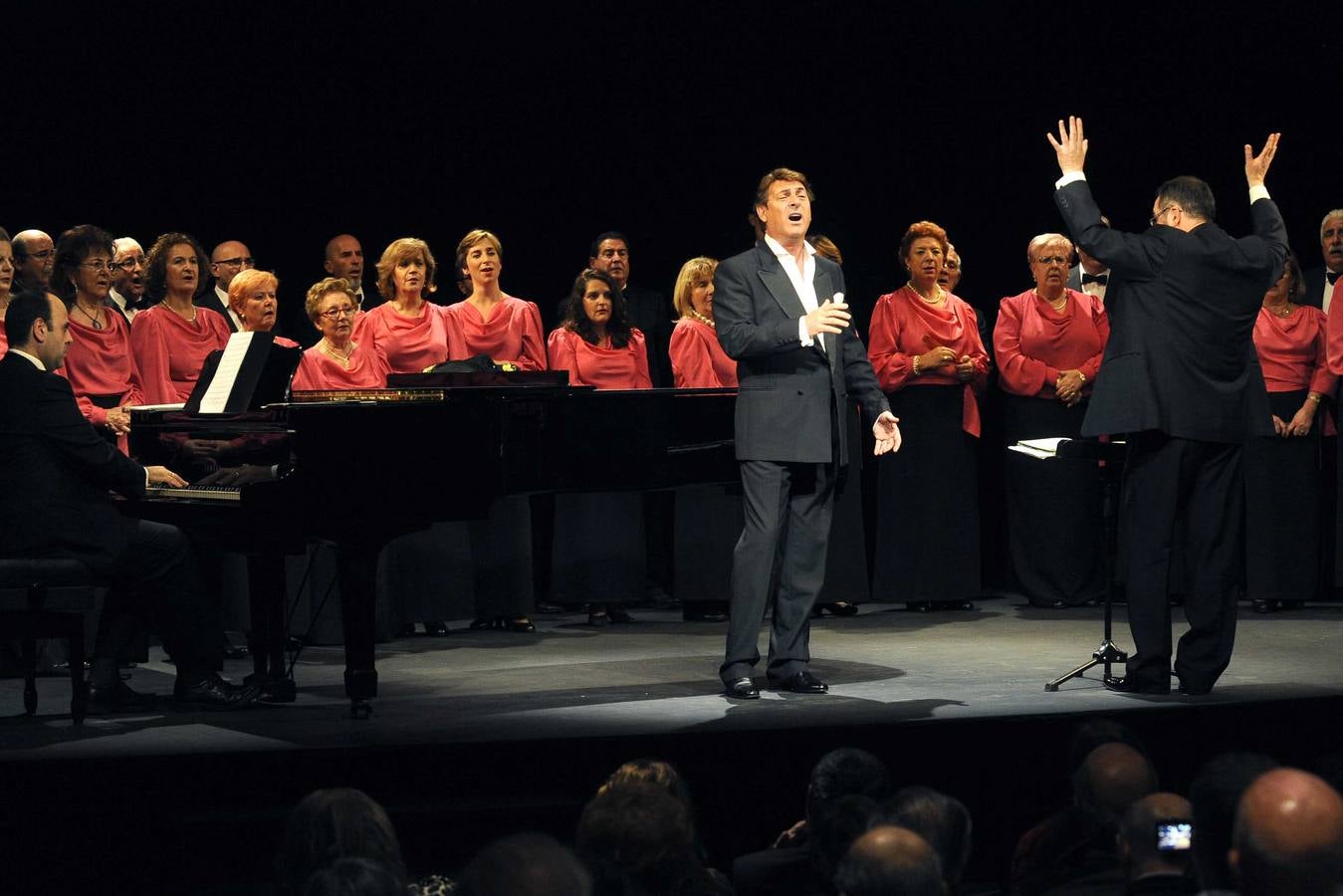 Entrega de los premios Lira de Oro, de la Agrupación Musical Amigos de la Zarzuela