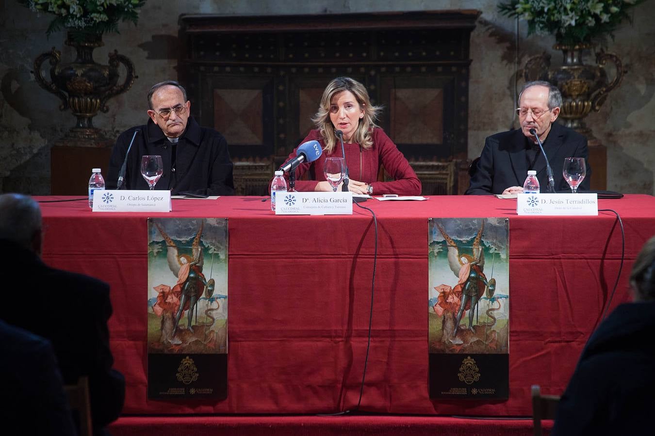 La consejera de Cultura y Turismo, Alicia García presenta la restauración de las salas capitulares de la Catedral de Salamanca