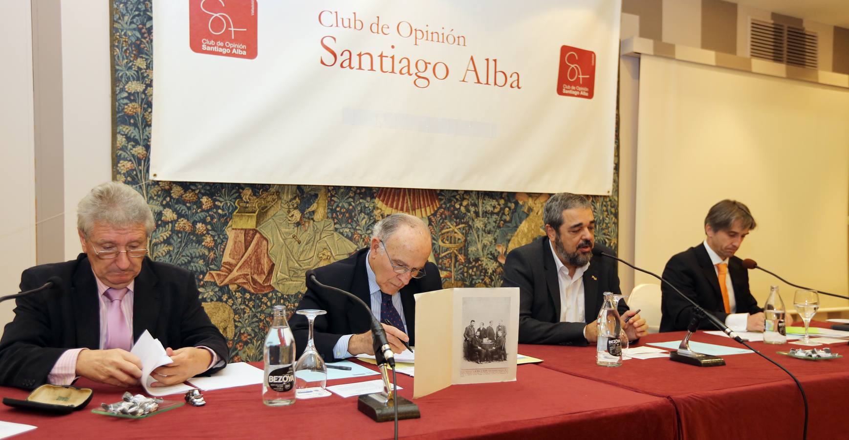 Celso Almuiña y Enrique Berzal en el Club de Opinión Santiago Alba