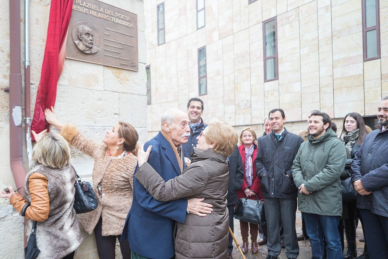 Zamora dedica una plaza al poeta Jesús Hilario Tundidor