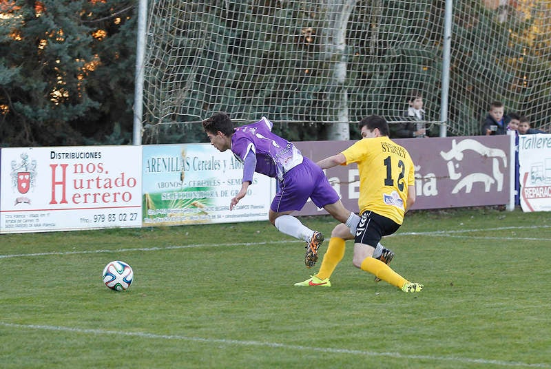 Partido de fútbol entre el Becerril y La Bañeza (1-4)