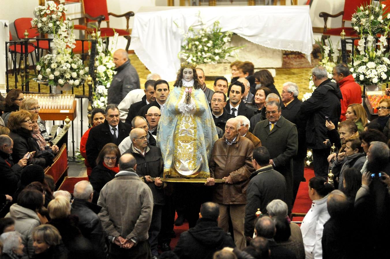 Procesión de la Virgen de los Pegotes en Nava del Rey