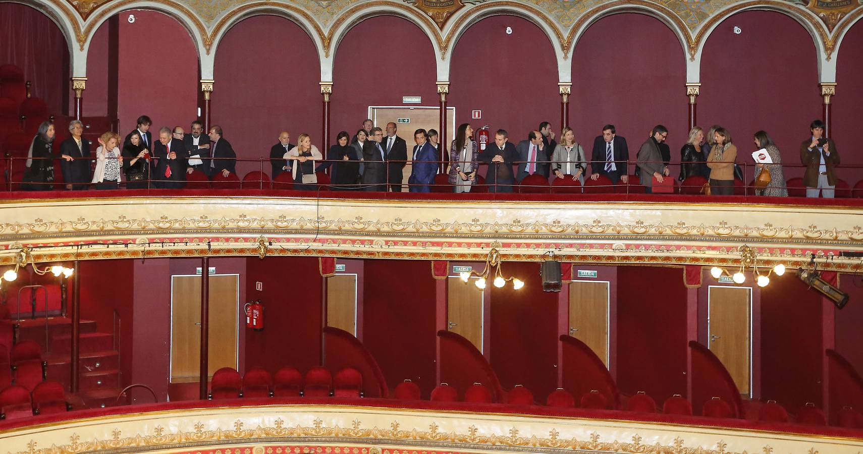 Invitados y ponentes de las jornadas &#039;Futuro en Español&#039; visitan el Teatro Calderón de Valladolid