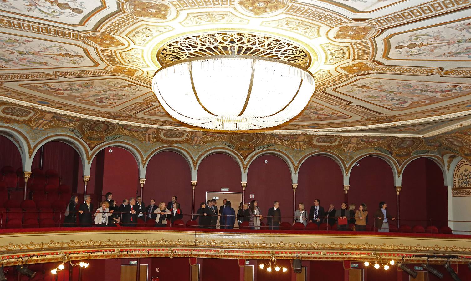 Invitados y ponentes de las jornadas &#039;Futuro en Español&#039; visitan el Teatro Calderón de Valladolid