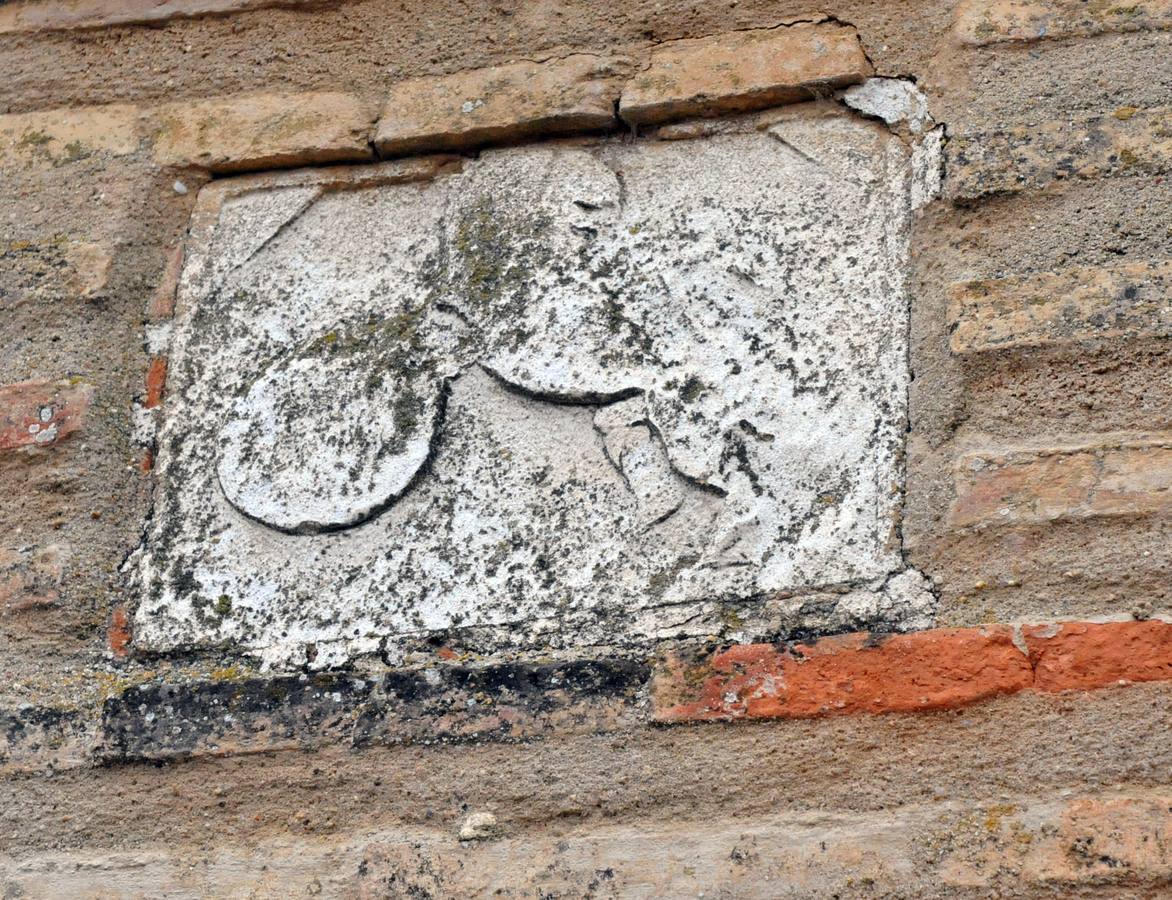 Ceinos de Campos recupera los restos de los arcos de la antigua iglesia de Santa María del Temple