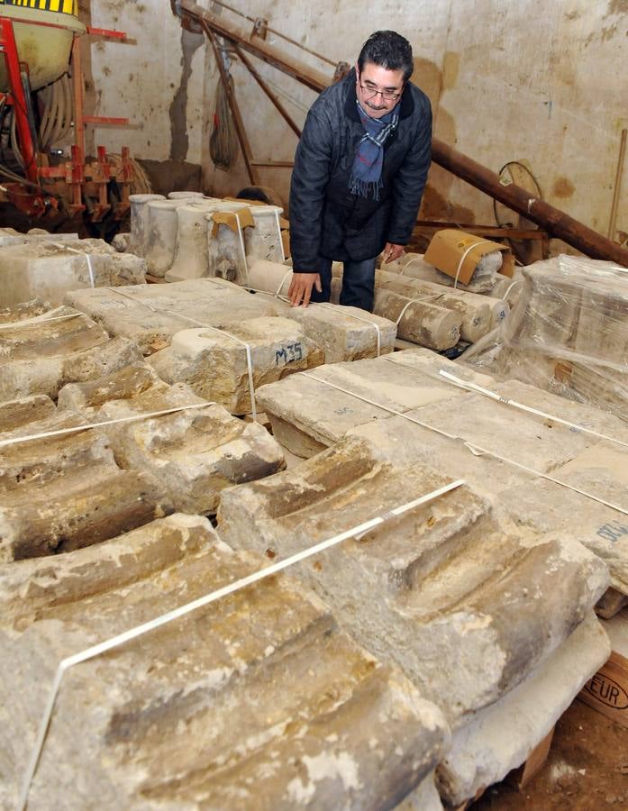 Ceinos de Campos recupera los restos de los arcos de la antigua iglesia de Santa María del Temple