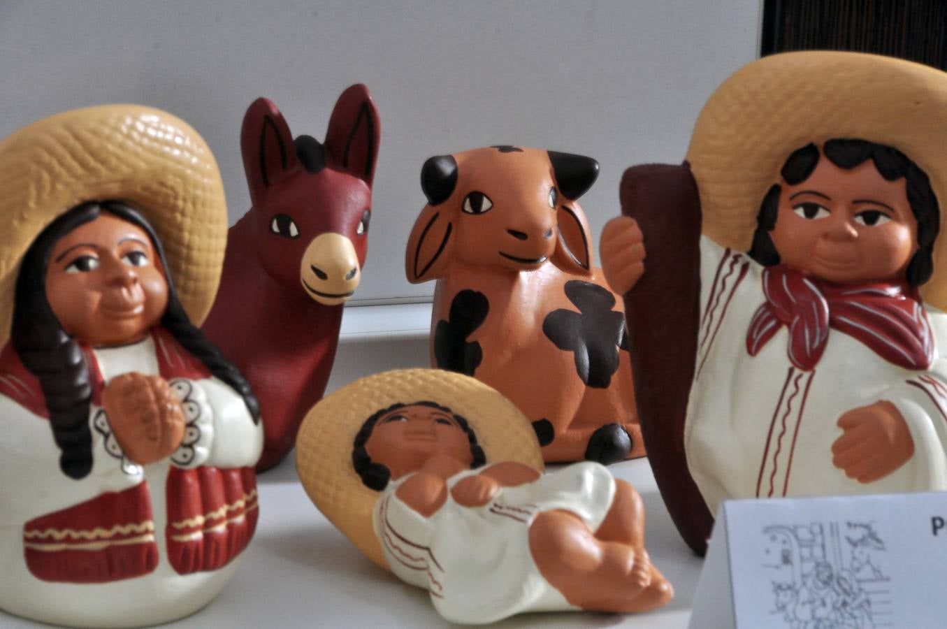 Exposición de belenes de la colección de Miguel Gallego en la sacristía de la iglesia de Nuestra Señora de la Asunción, en Rueda