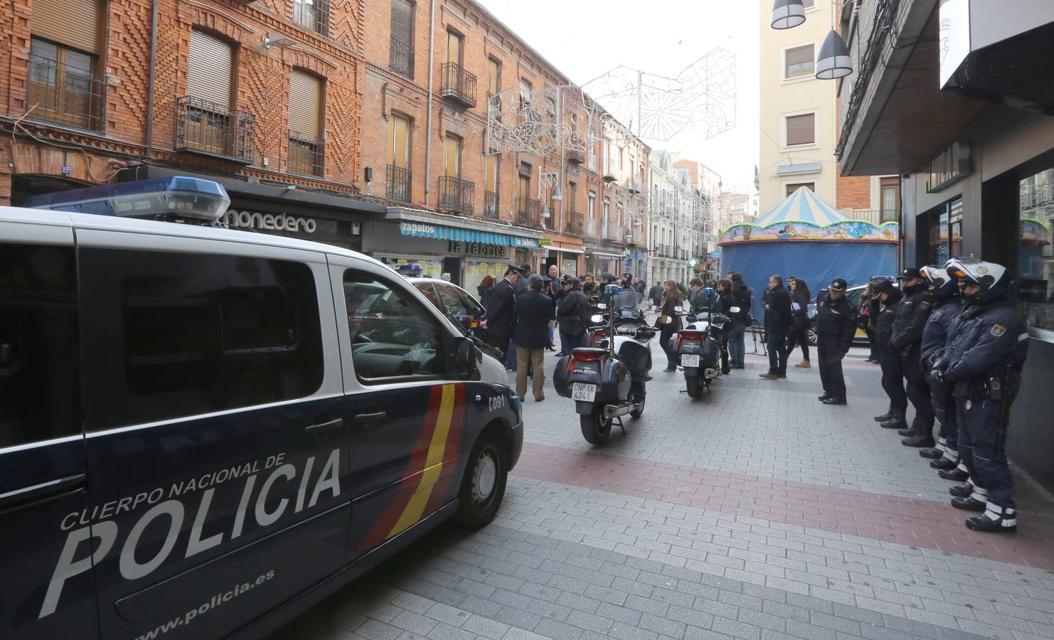 Presentación del dispositivo &#039;Operativo comercio seguro 2014-2015&#039; del Cuerpo Nacional de Policía, en Valladolid