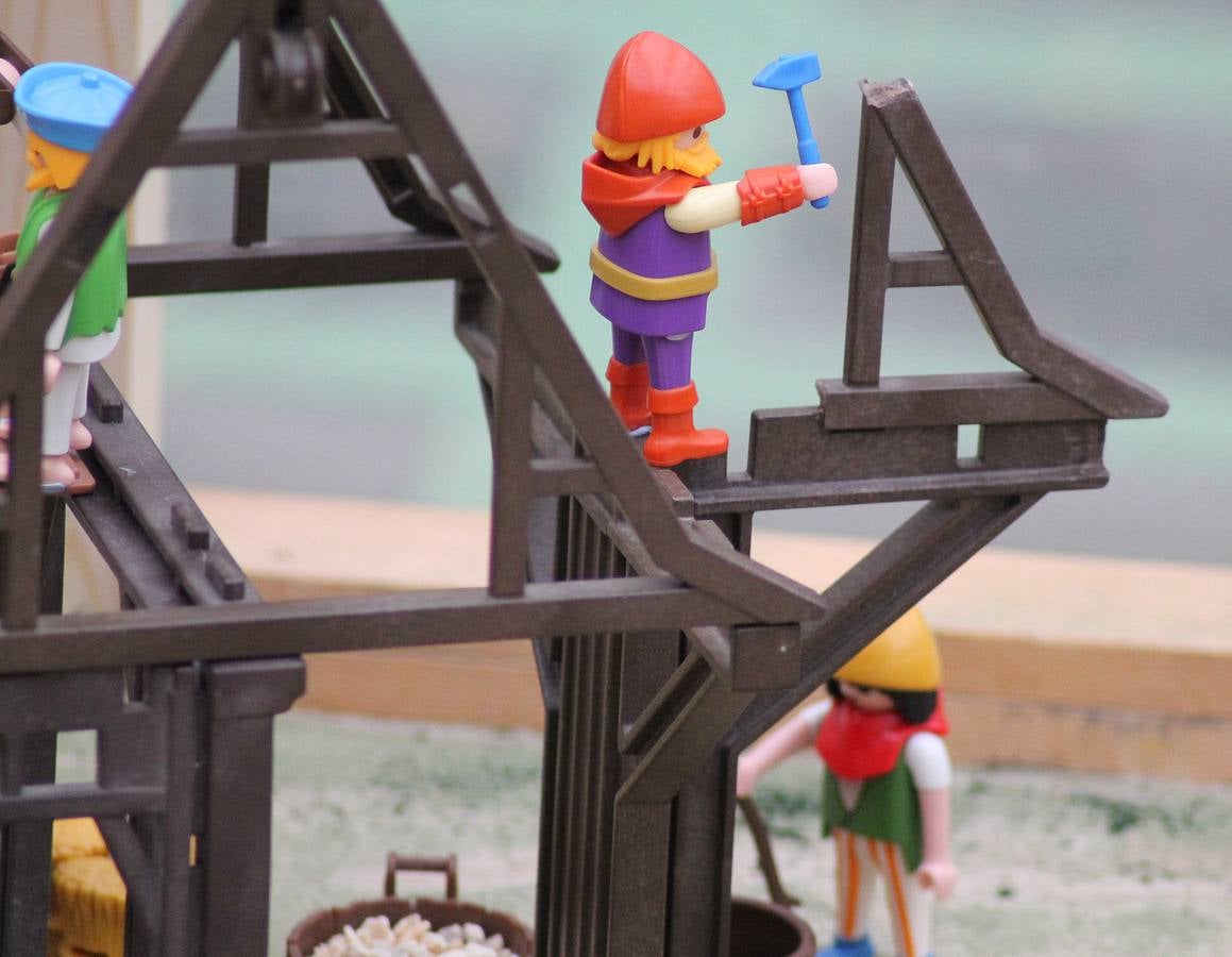 Belén con muñecos de Playmobil en la Residencia Universitaria Fuenleal de Valladolid