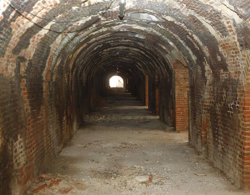 Edificio de la antigua fábrica de La Tejera (Palencia), cuyas obras se encuentran paradas