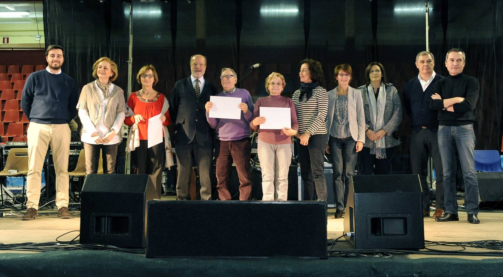 Fiesta de los mayores en el pabellón Huerta del Rey