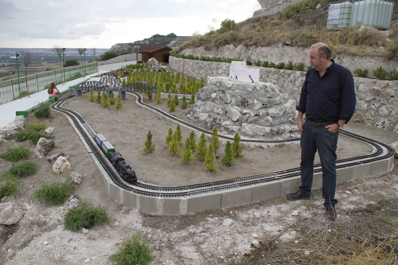 El hotel de Curiel de Duero instala una gran maqueta ferroviaria como atractivo turístico