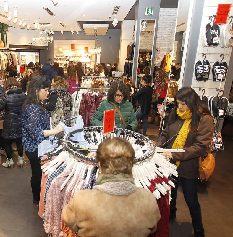 Comienzan las rebajas de invierno en Palencia
