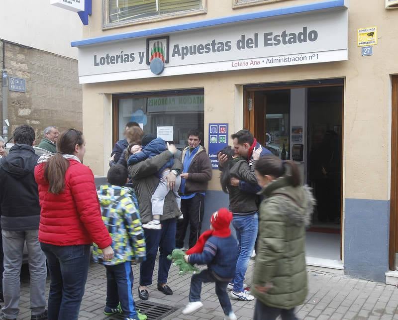 Premiados de Dueñas con el primer premio de la Lotería
