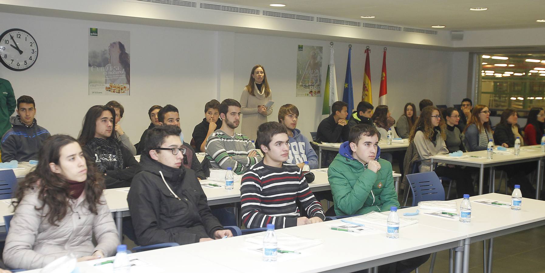 Alumnos del programa STARTinnova visitan Galletas Gullón