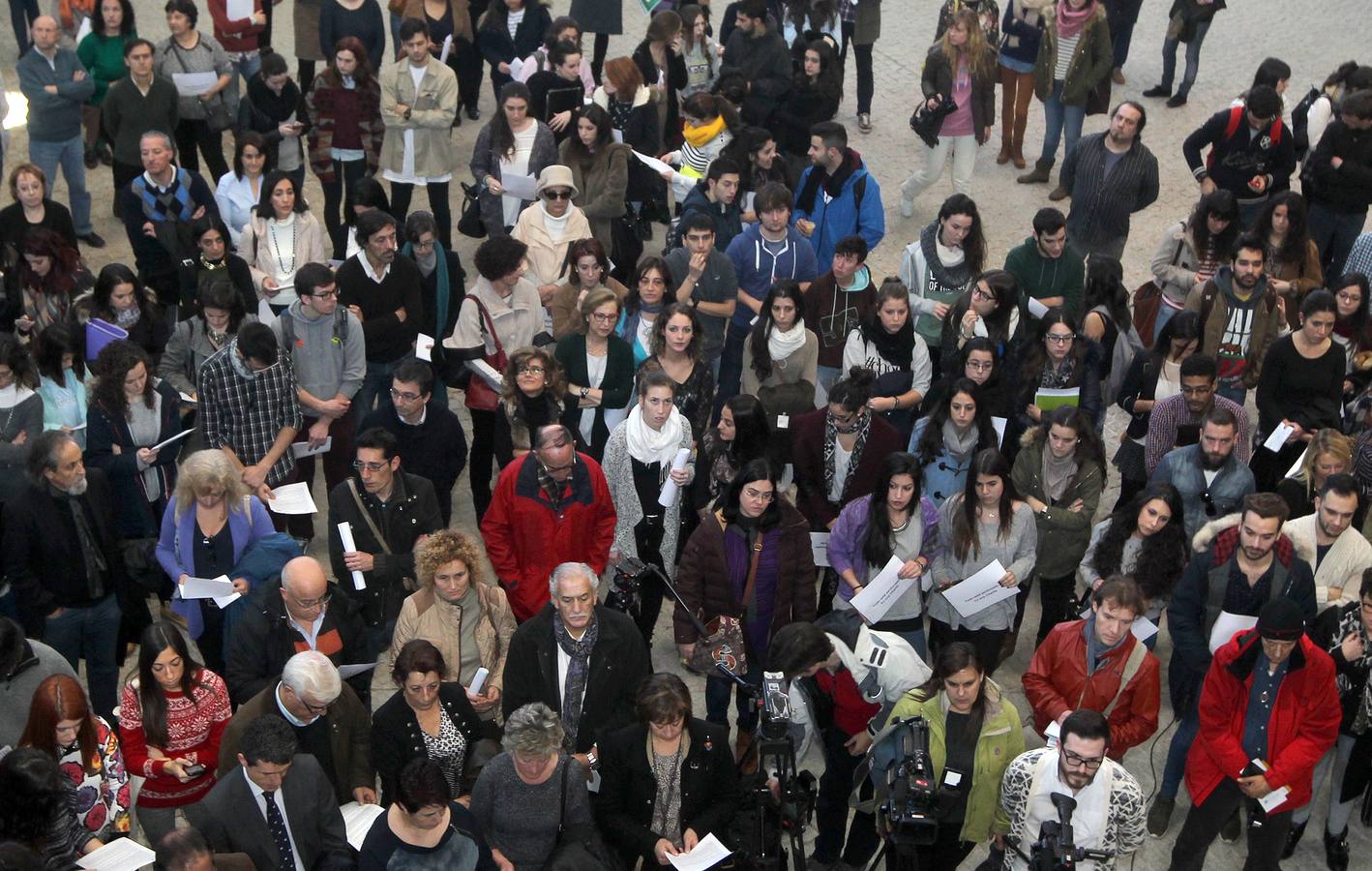 Concentración por la libertad de expresión en el campus María Zambrano de Segovia