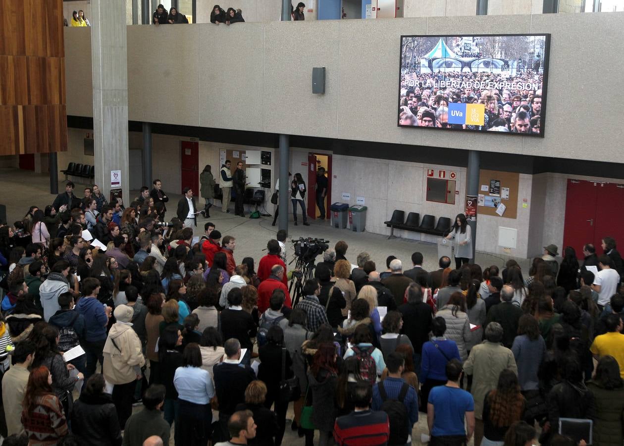Concentración por la libertad de expresión en el campus María Zambrano de Segovia