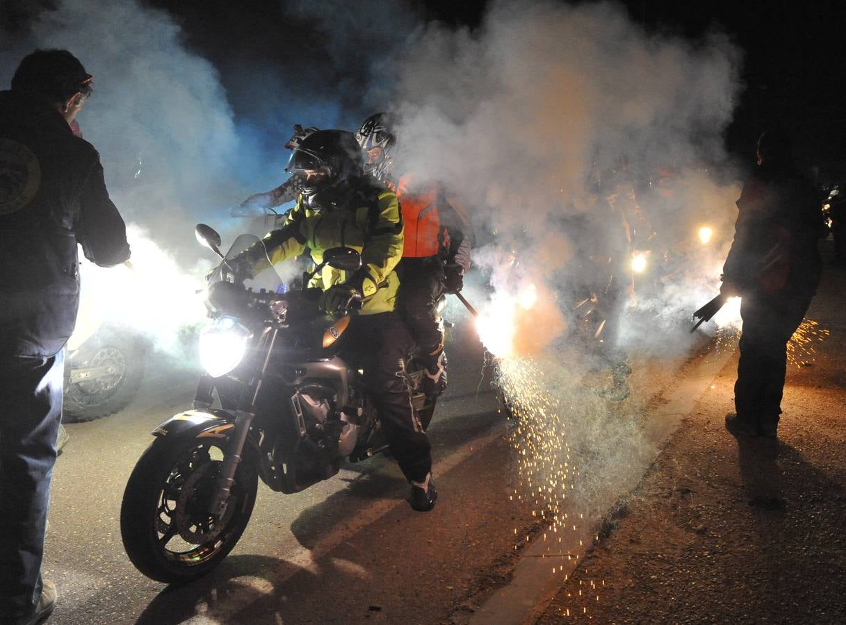 Desfile de antorchas en Motauros 2015