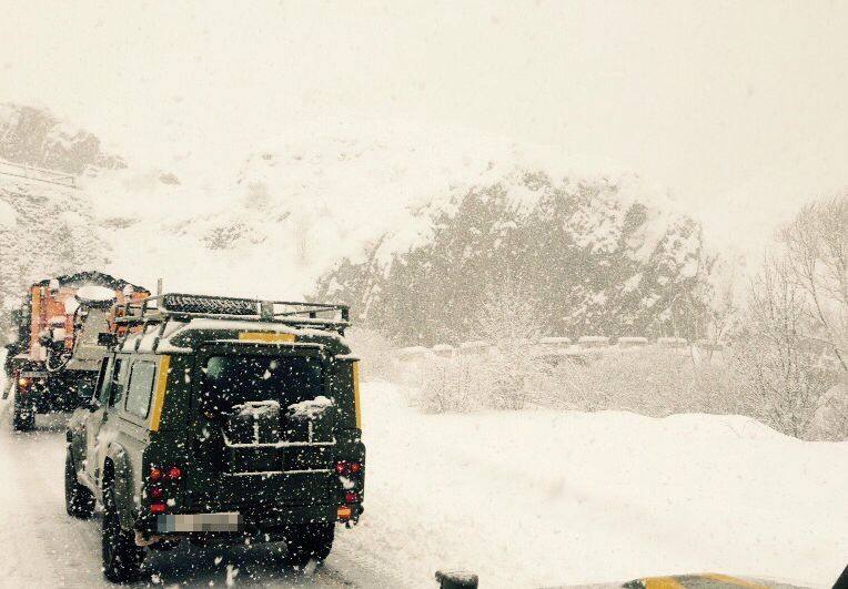 La Unidad Militar de Emergencias de León ayuda a los conductores &#039;atrapados&#039; por la nieve