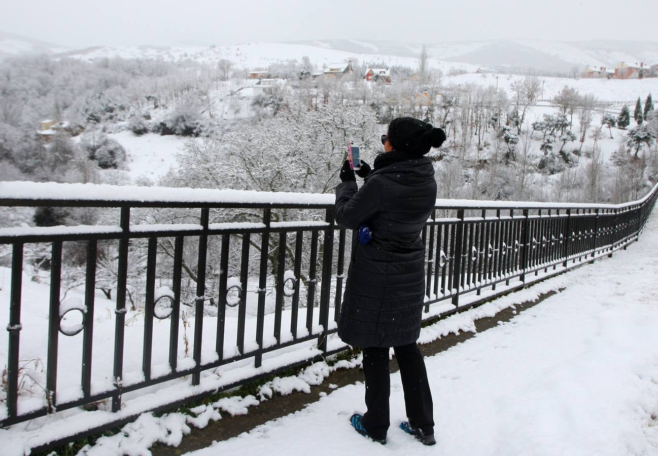 La localidad de Páramo del Sil (León), afectada por la nieve.