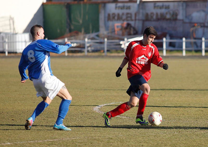 Partido de fútbol entre el Venta de Baños y el Unami Segovia (0-1)