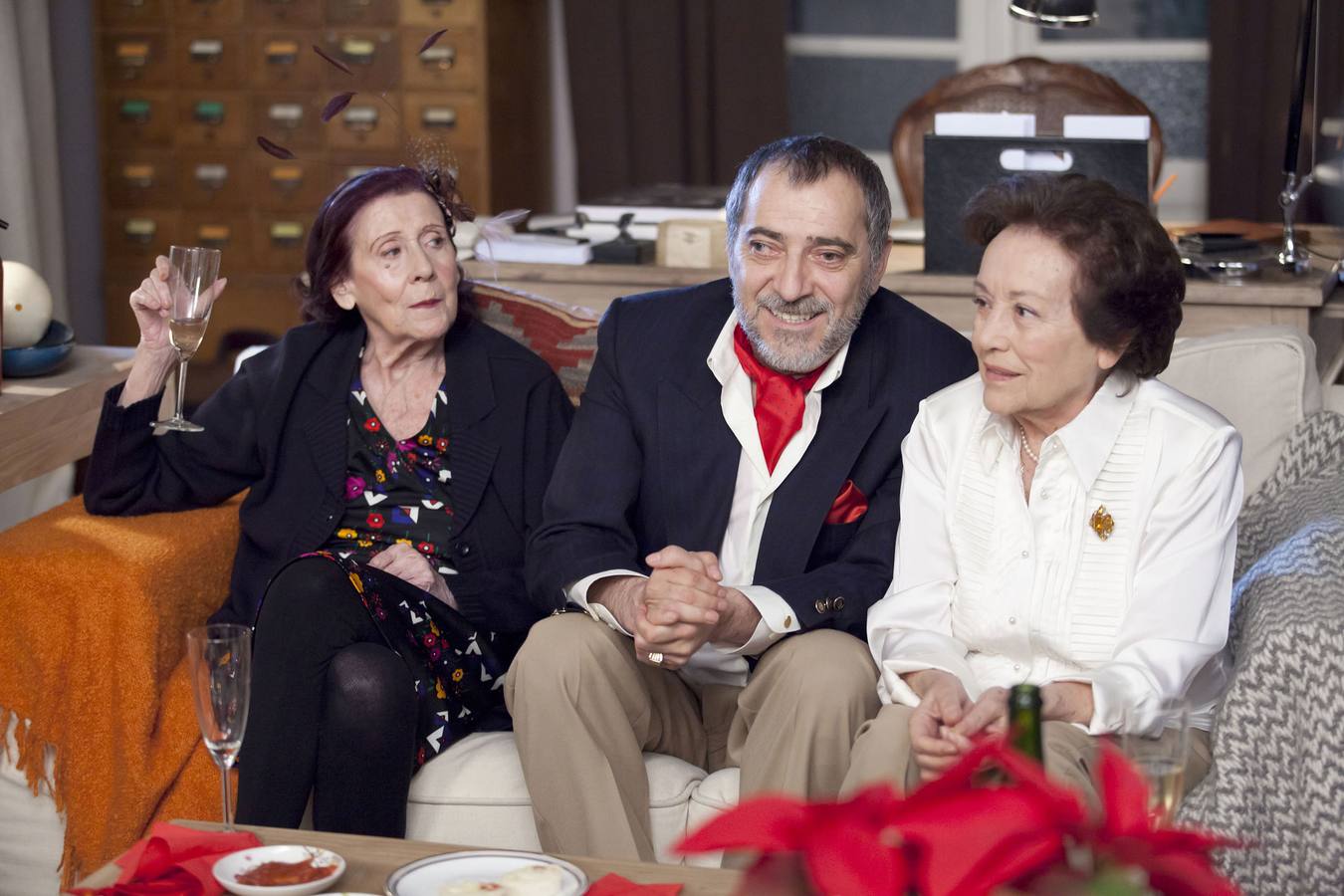 Fue galardonada también con dos premios Ercilla de Teatro, otros dos Premios Miguel Mihura de Teatro de la SGAE; la Antena de Oro a la mejor actriz y junto a Alfredo Landa recibió el premio 'La Casa del Actor' en 2006, en reconocimiento a su trayectoria profesional.