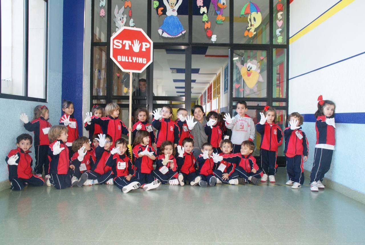 Acto en el colegio de San Agustín.