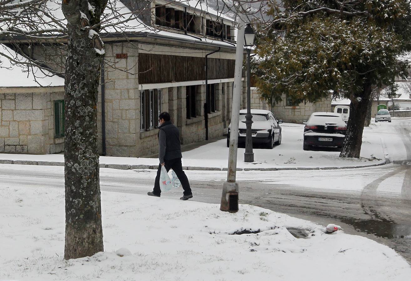 La nieve y el hielo vuelven a hacer acto de presencia en la provincia segoviana