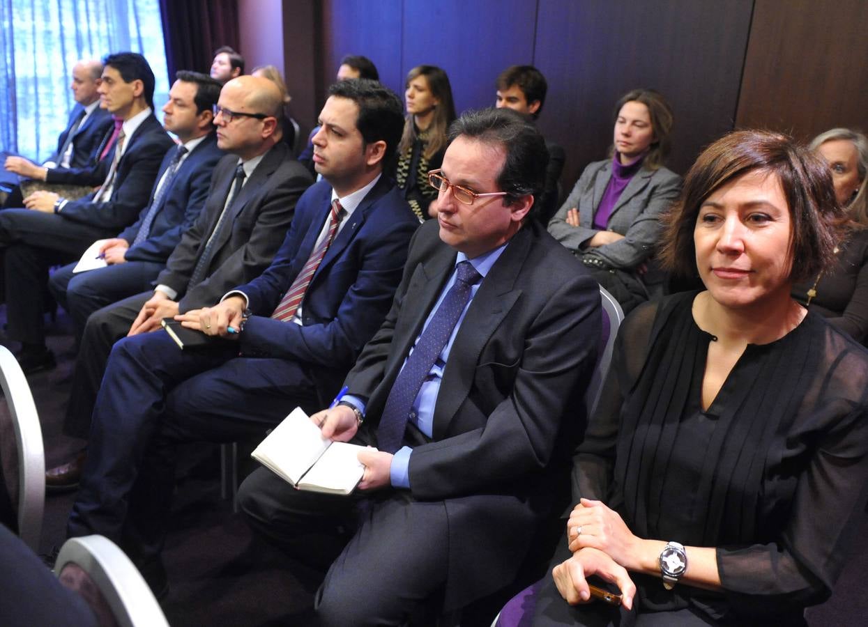 De izquierda a derecha, Armando Baeta y Fernando Vallelado (Consejería de Hacienda); Fernando Herrera y Félix Martín (Banco Sabadell); José María Sánchez (Iberaval); Manuel Torres (RTVCyL); y Marifé Blanco (El Norte).