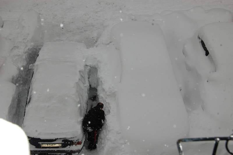 Las localidades palentinas de Aguilar de Campoo y Guardo, cubiertas por la nieve