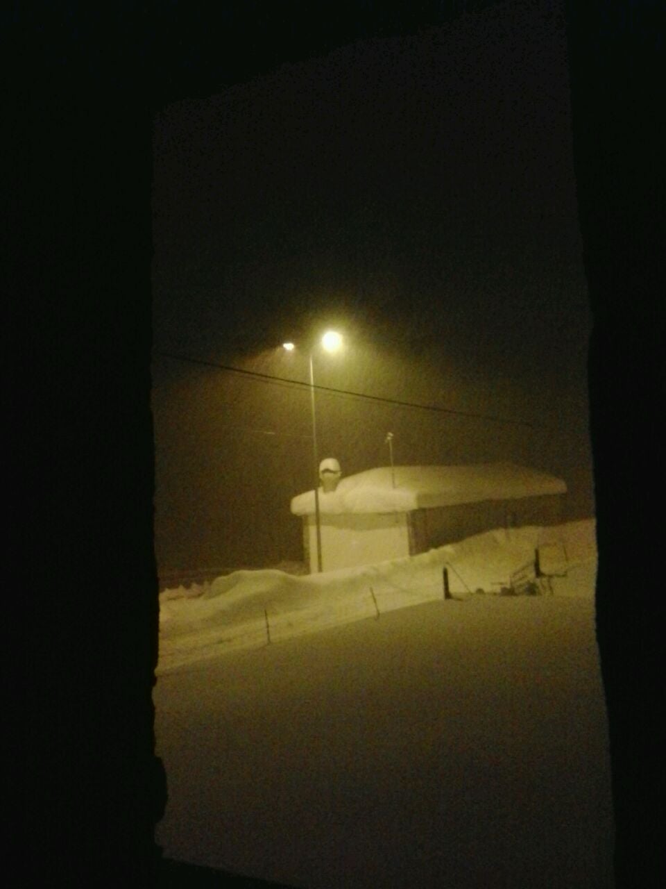 Impresionante nevada en la localidad leonesa de Cofiñal