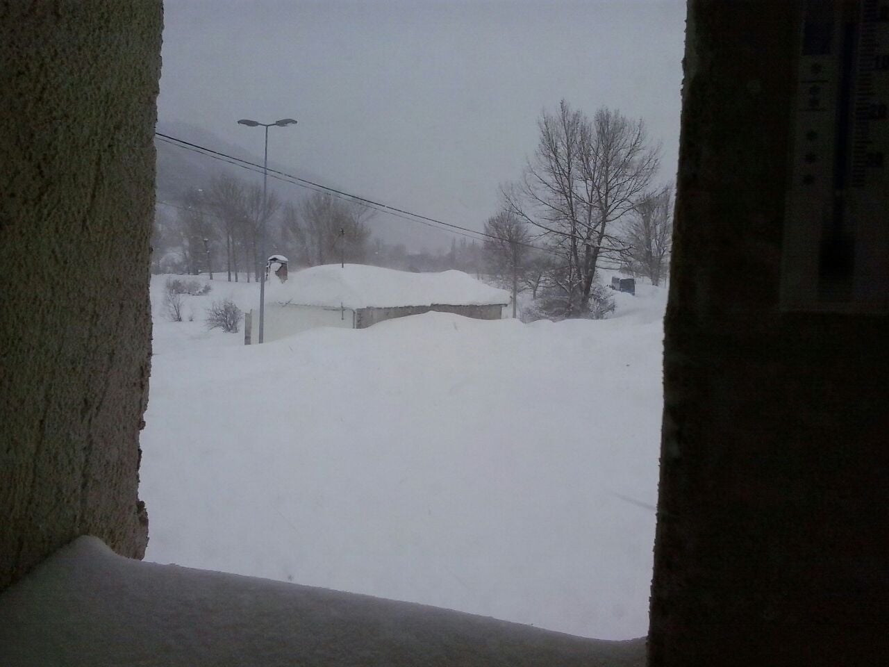 Impresionante nevada en la localidad leonesa de Cofiñal
