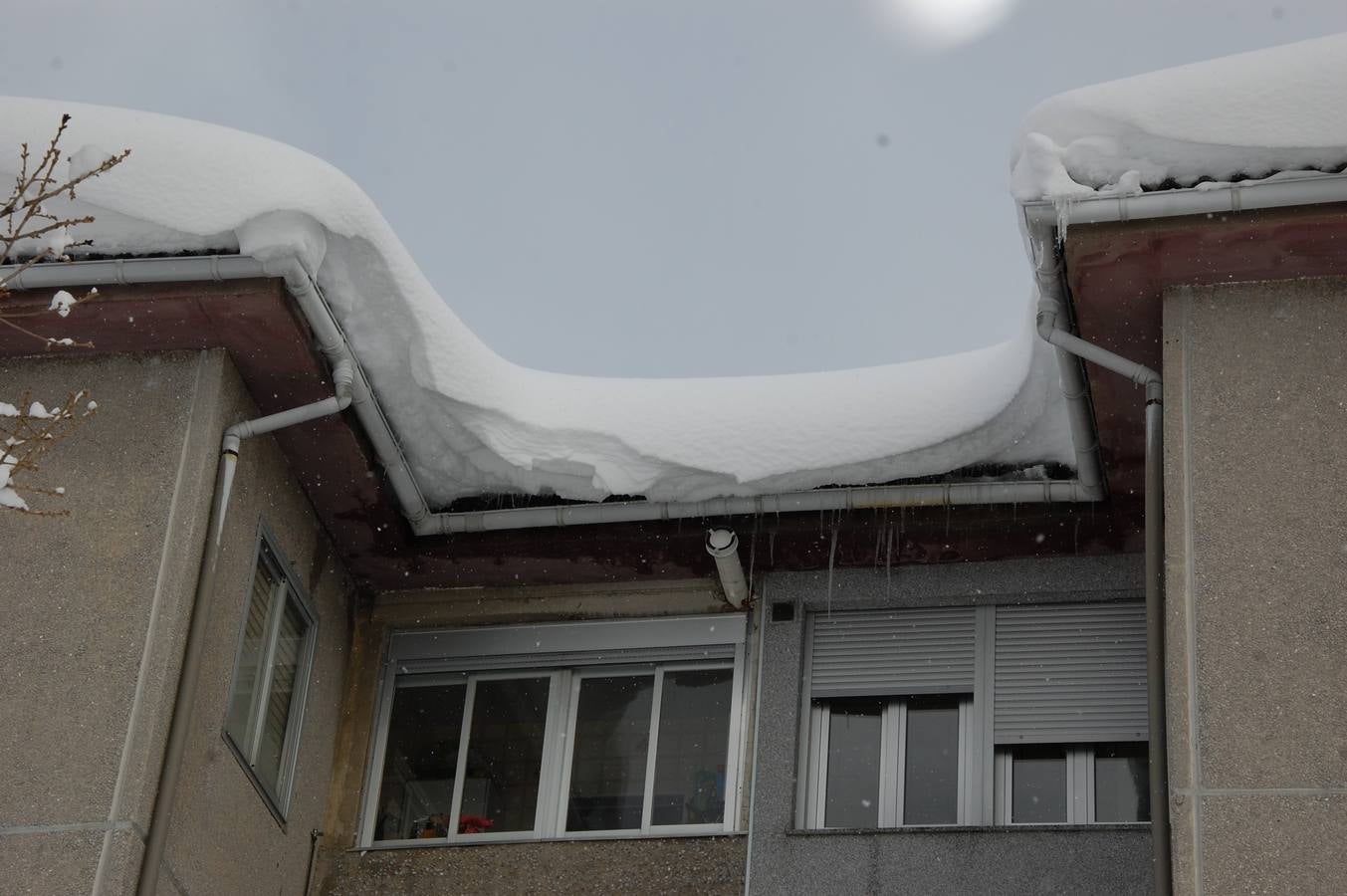 Guardo y Velilla del Río Carrión (Palencia) siguen cubiertos por la nieve