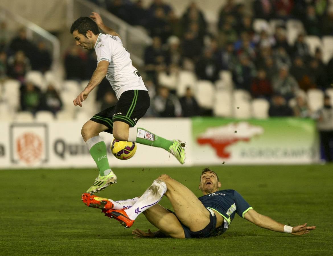 Partido de fútbol entre el Racing de Santander y el Real Valladolid (1-4)