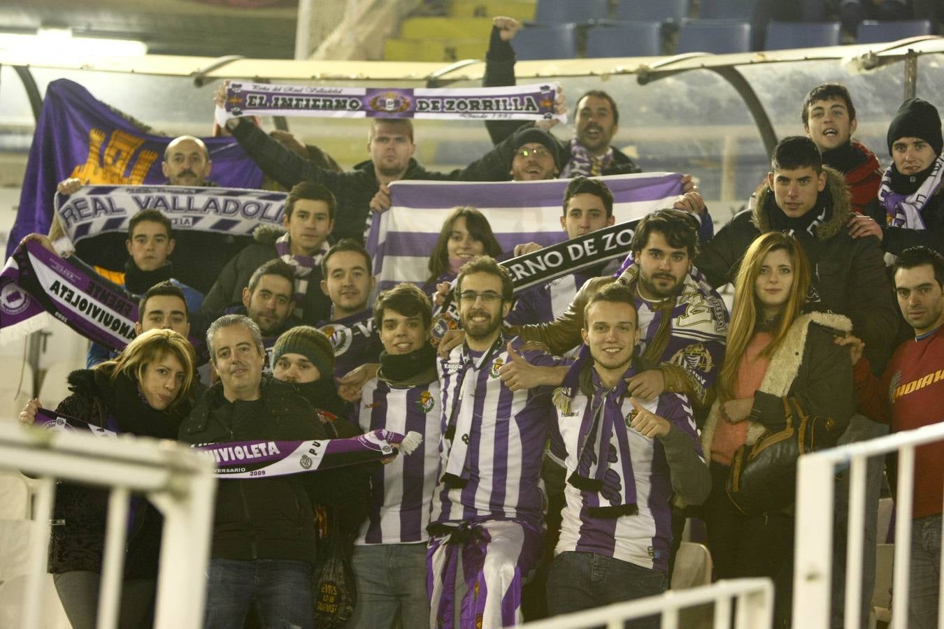 Partido de fútbol entre el Racing de Santander y el Real Valladolid (1-4)