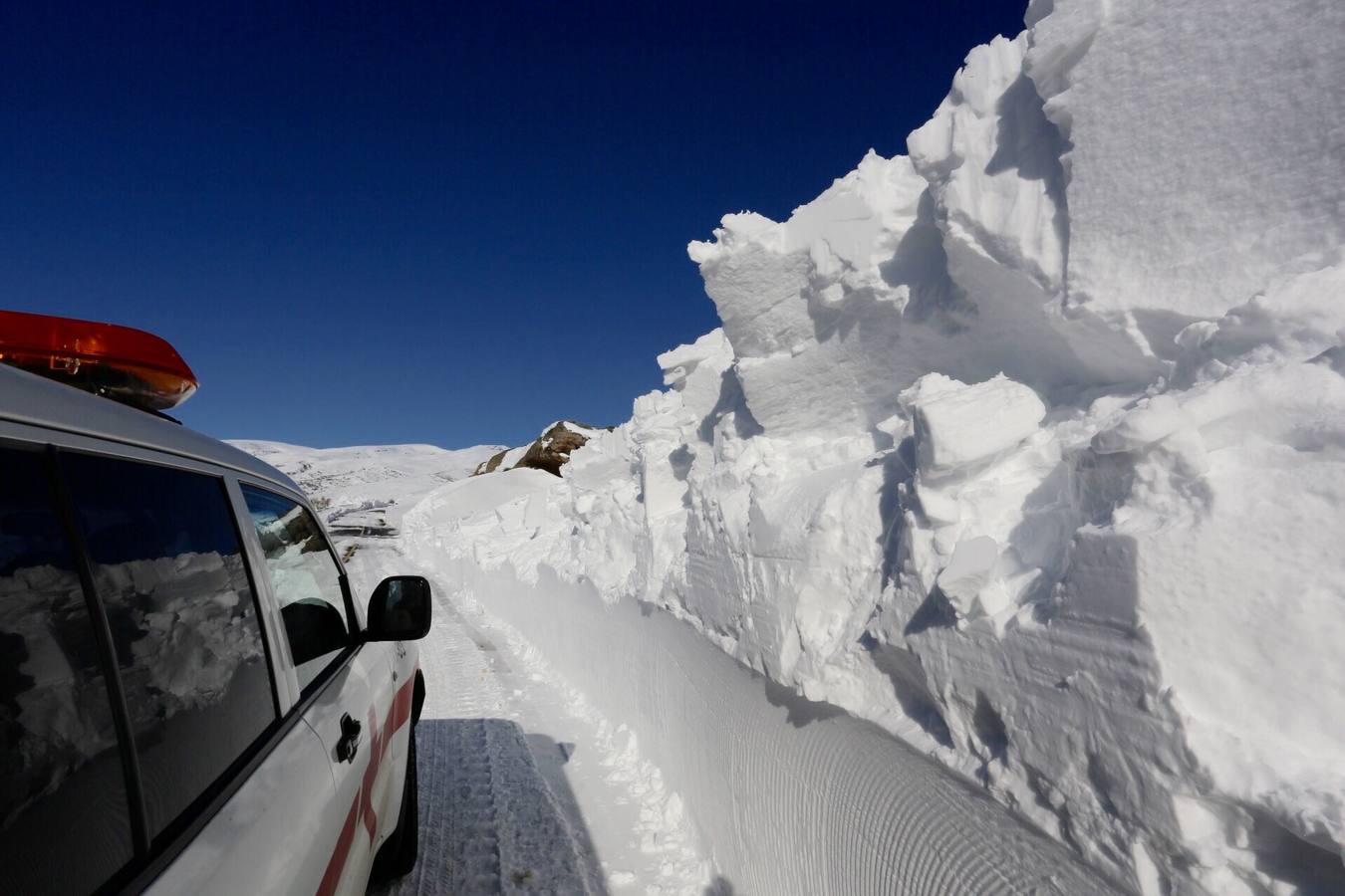 Carretera de Brañosera a Salcedillo.