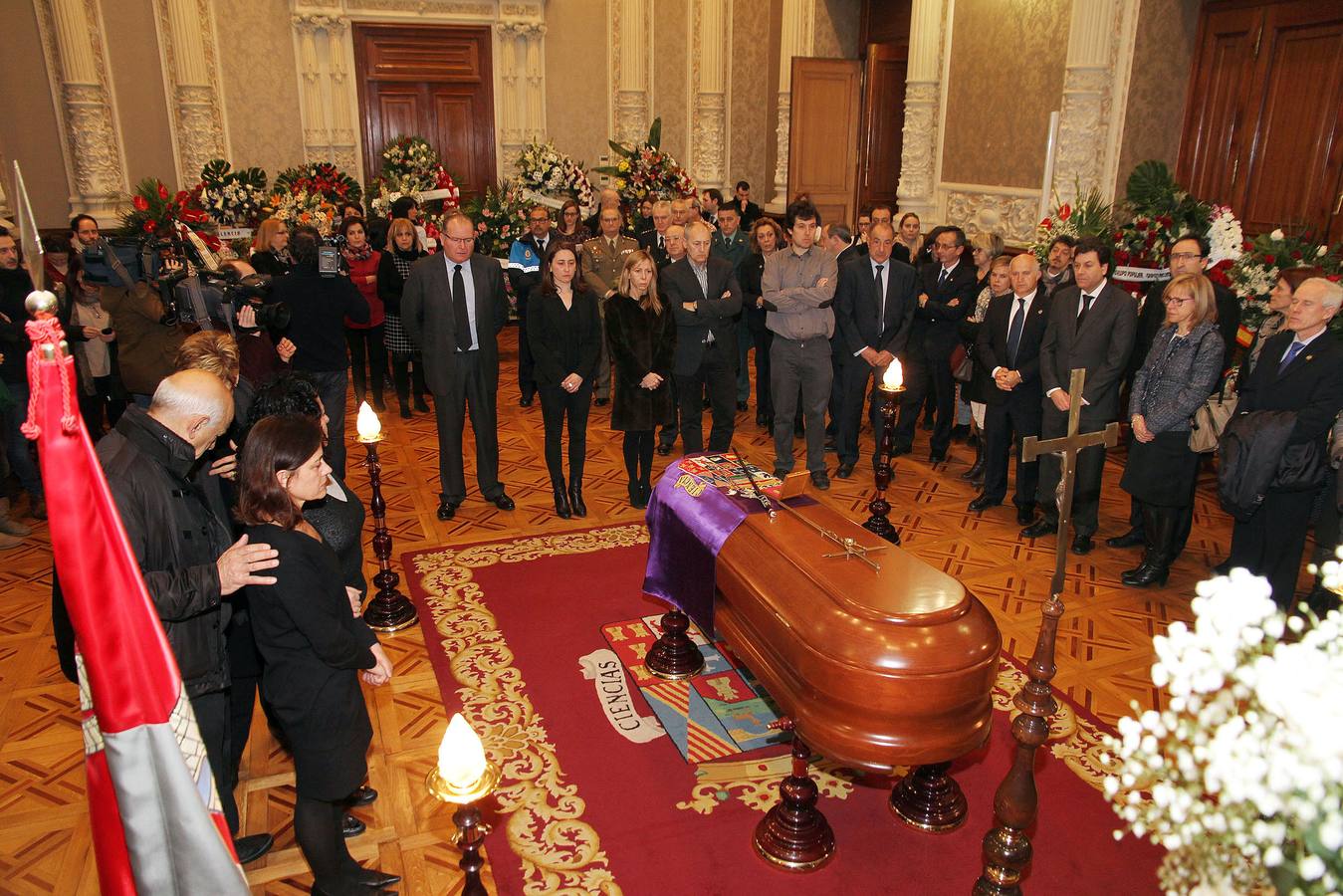 Capilla ardiente del presidente de José María Hernández, en el Salón de Actos de la Diputación de Palencia.