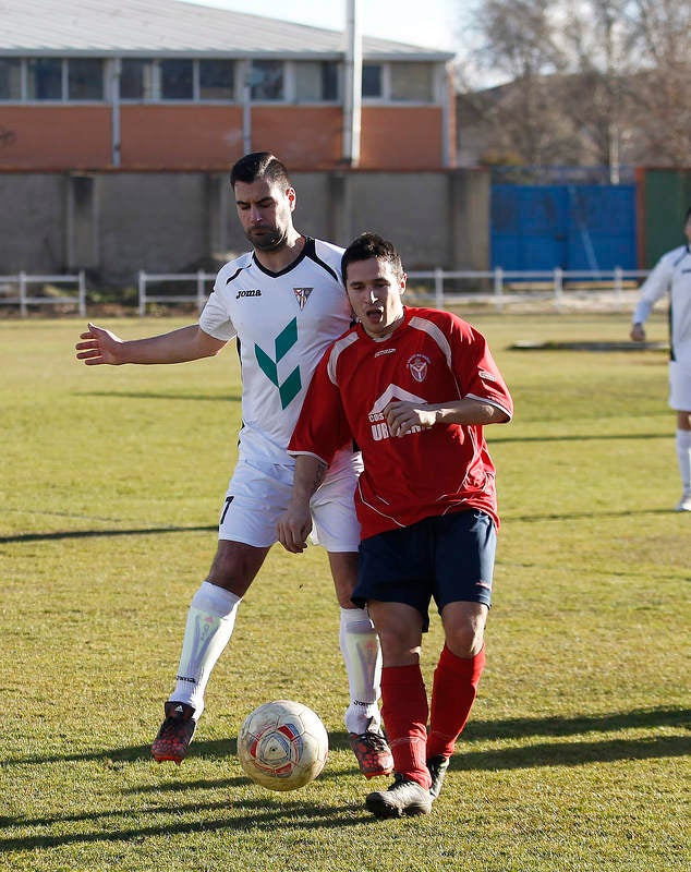 Partido de fútbol entre el Venta de Baños y el Racing Lermeño (1-1)