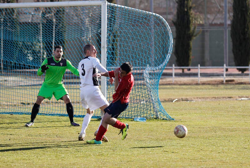 Partido de fútbol entre el Venta de Baños y el Racing Lermeño (1-1)