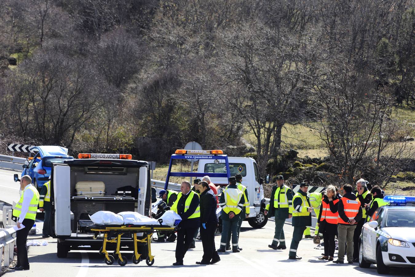 Cinco fallecidos en el choque frontal de dos vehículos en El Tiemblo (Ávila)