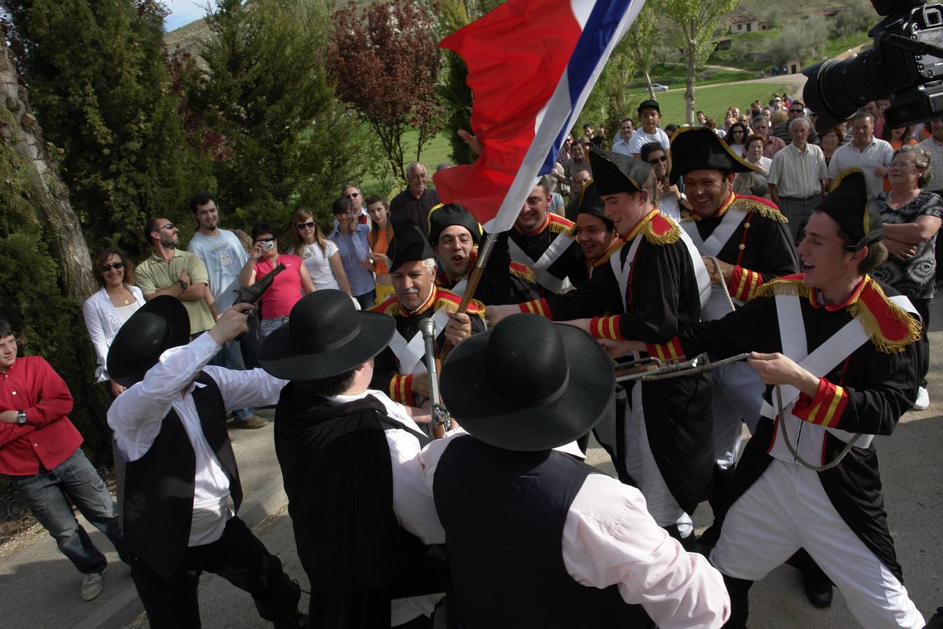 03.05.08 Un momento de la recreación de la lucha contra los franceses en Castrillo de Duero.