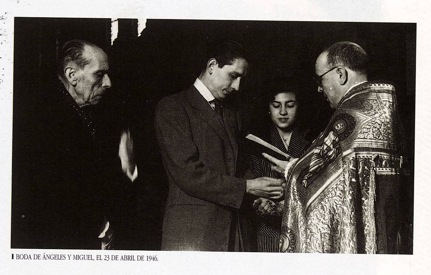 1946. Boda de Miguel Delibes y Ángeles de Castro.