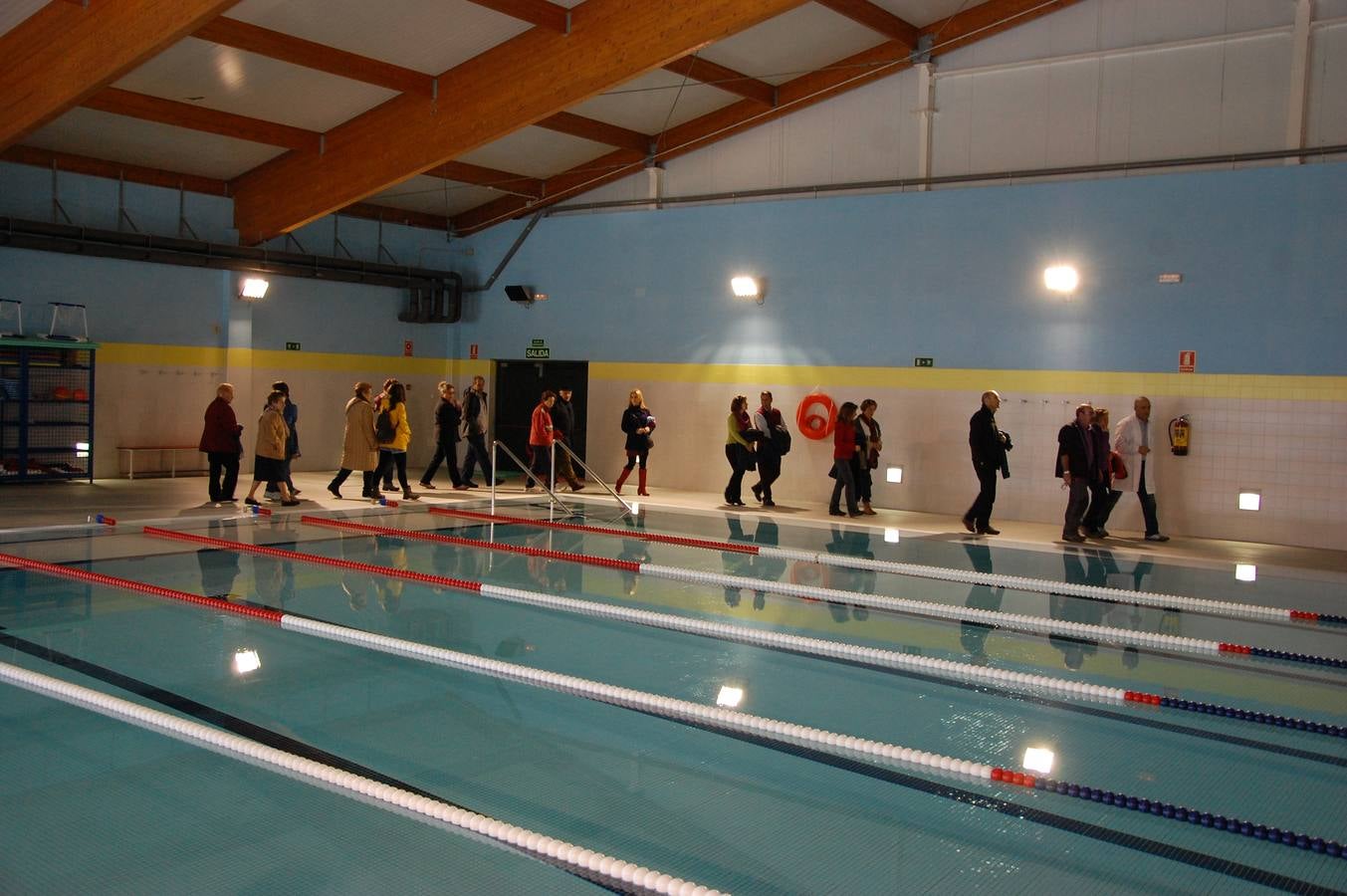 Inauguración de la piscina climatizada de Guardo (Palencia)