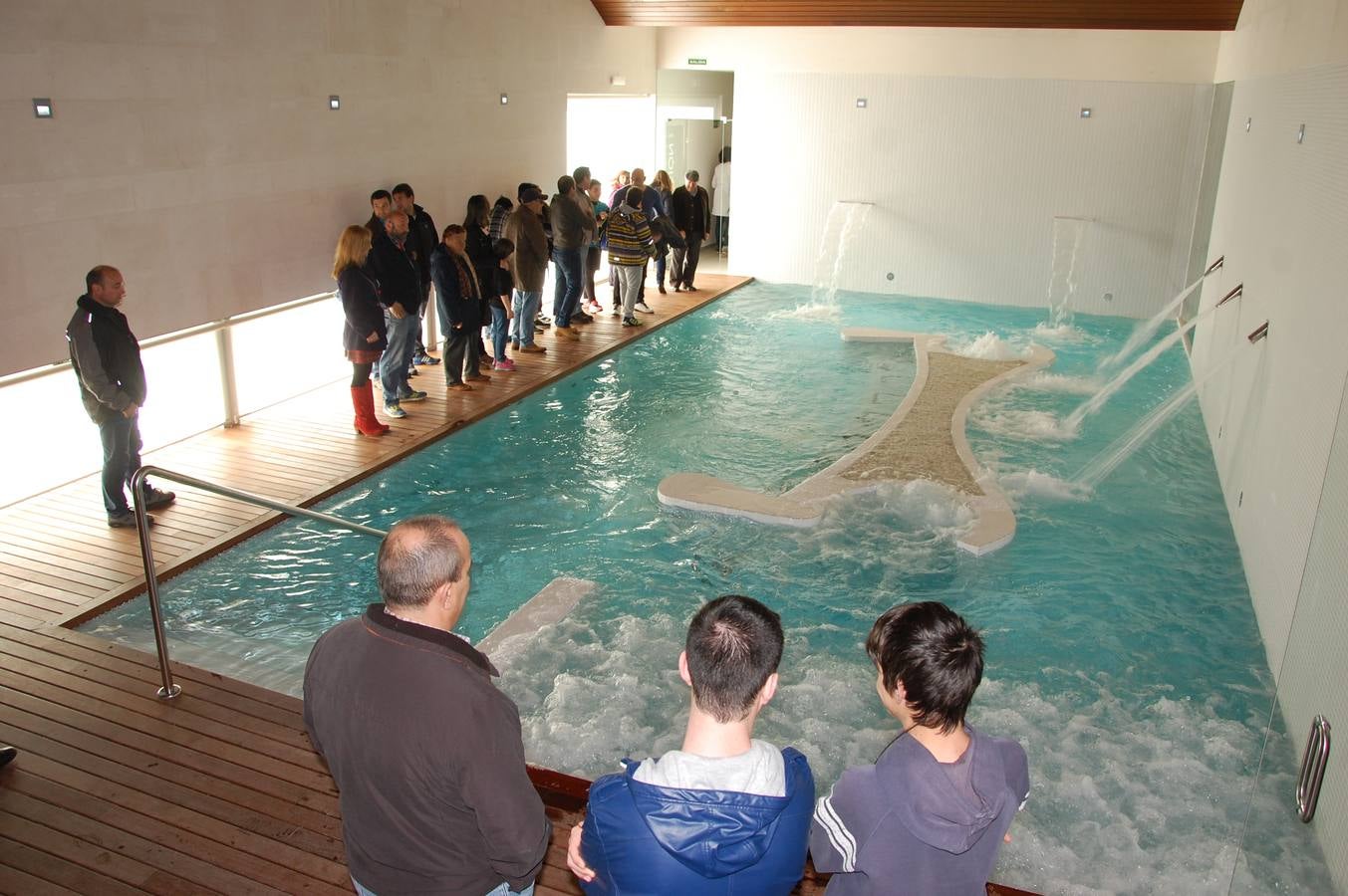 Inauguración de la piscina climatizada de Guardo (Palencia)