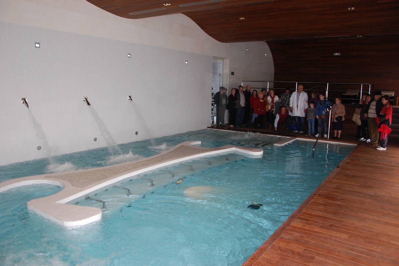 Inauguración de la piscina climatizada de Guardo (Palencia)